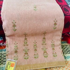 Beautiful Indian brand new linnan pakija saree with blouse pics